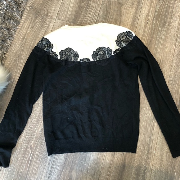 VINCE CAMUTO Laced Sweater - Picture 3 of 5